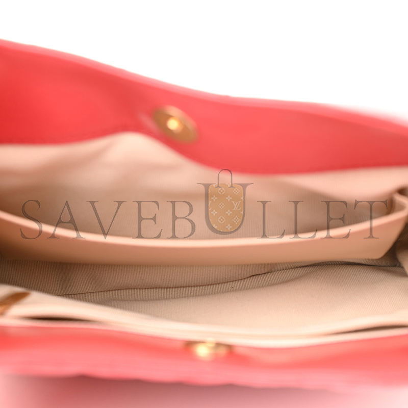 CHANEL SHINY CRUMPLED CALFSKIN QUILTED SMALL WAVY CC HOBO AS3690 (23*18*6cm)